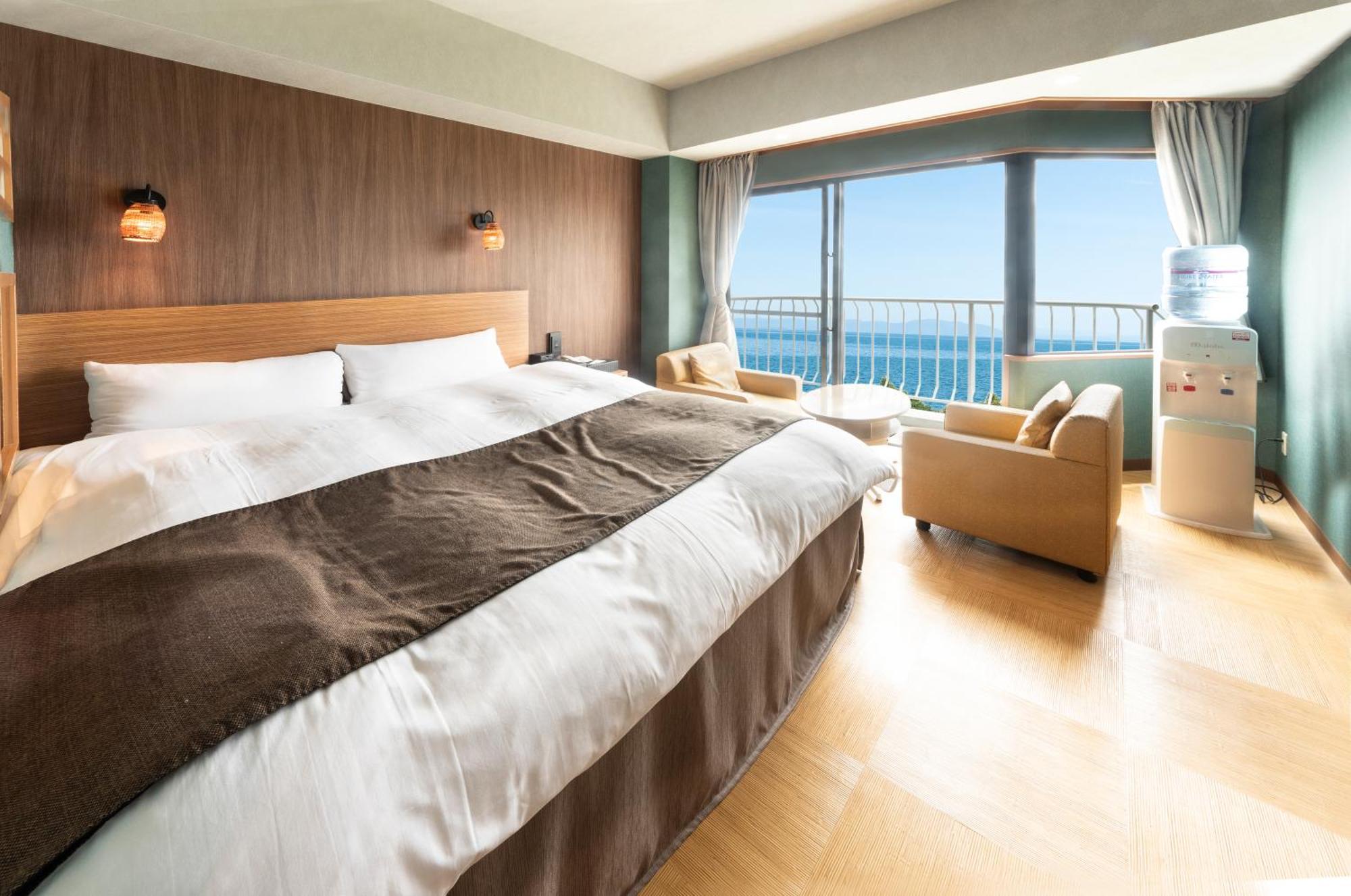 Nagasaki Chapel Coconuts Hotel ＆Resort Isahaya Extérieur photo