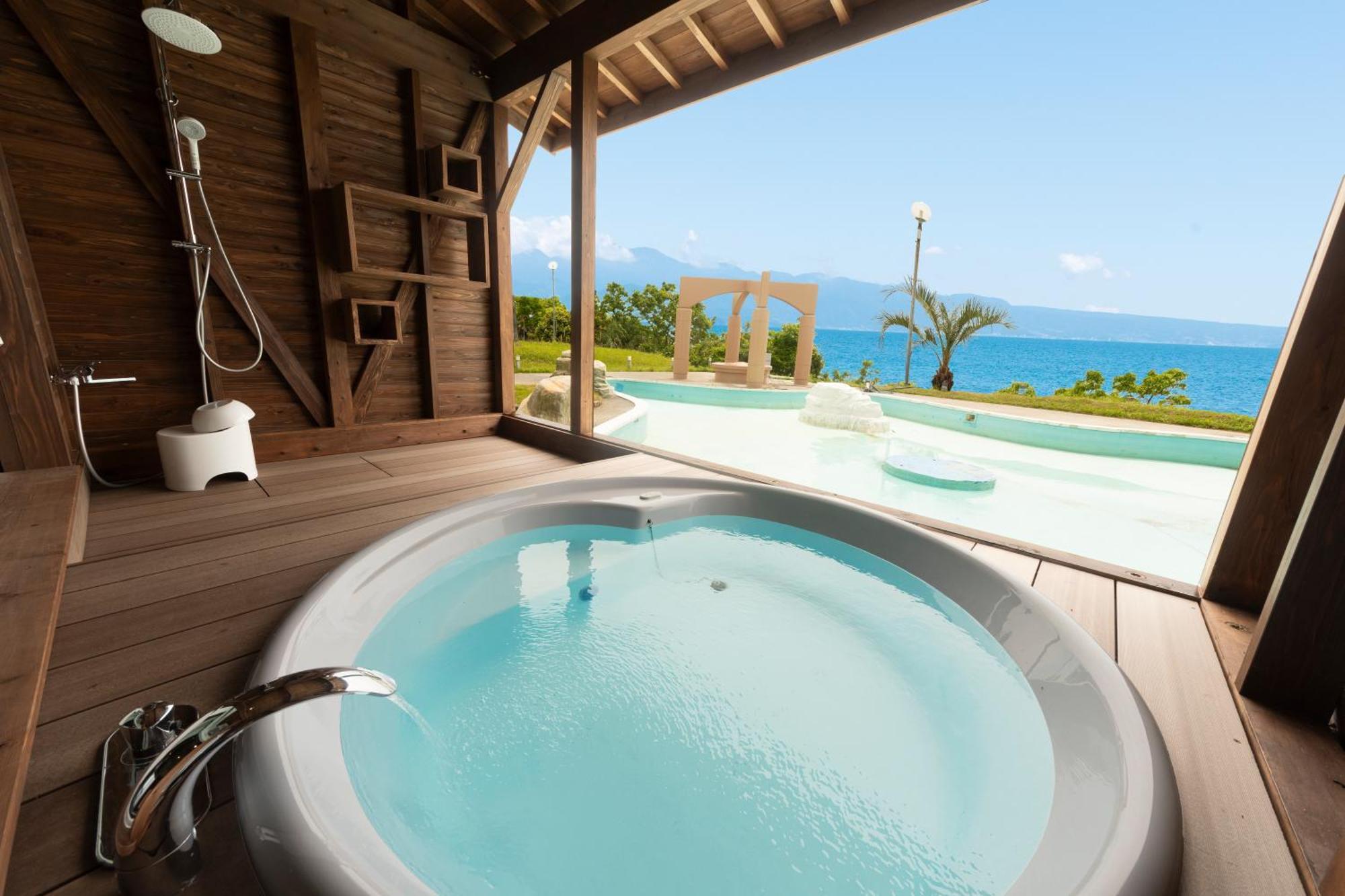 Nagasaki Chapel Coconuts Hotel ＆Resort Isahaya Extérieur photo