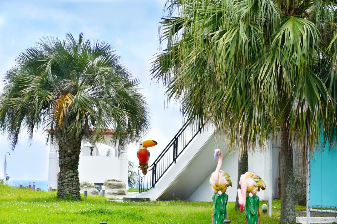 Nagasaki Chapel Coconuts Hotel ＆Resort Isahaya Extérieur photo
